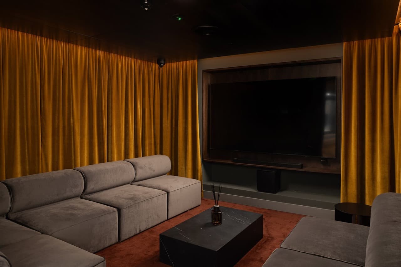 Private cinema room at Vista River Gardens, Manchester